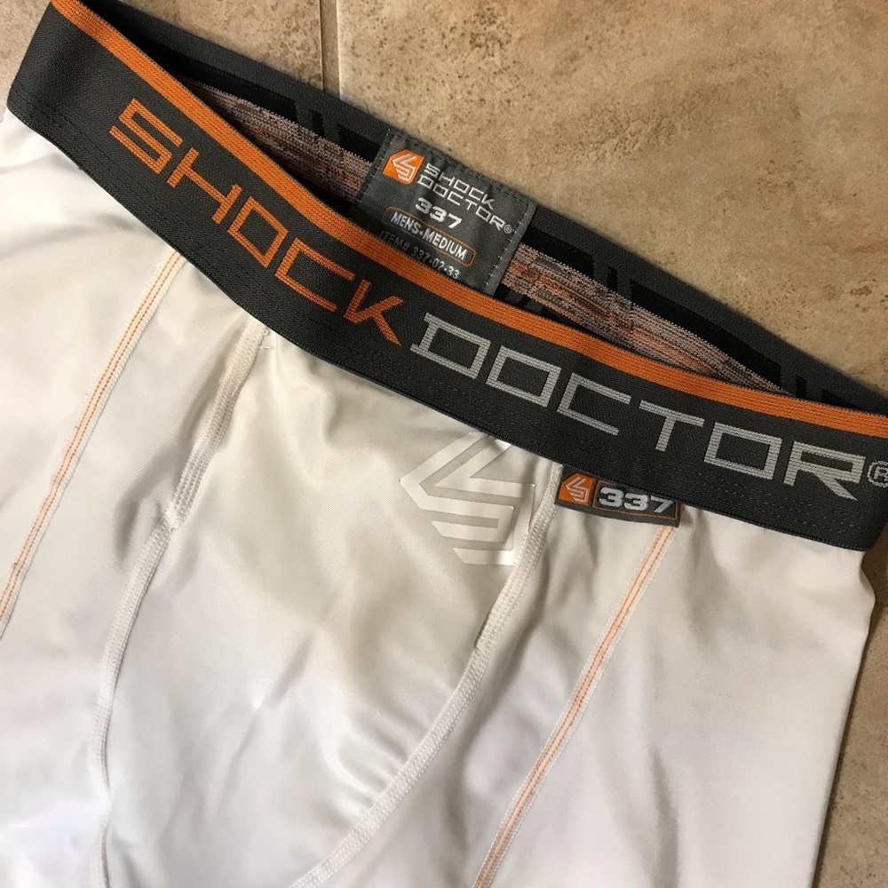 👟Shock Doctor Compression Shorts - Picture 2 of 7
